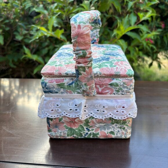 Vintage Singer Sewing Box for Storage or Organizing Crafts or Sewing Supplies - Picture 5 of 16